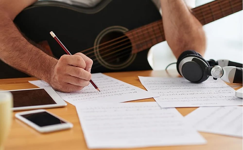 COMO-ESCRIBIR-CANCIONES-TOMA-NOTA