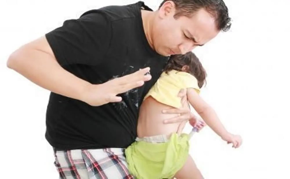 Efectos mentales en los niños de los azotes
