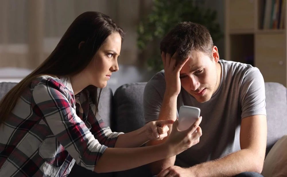 Cuestione lo que su pareja dice para descubrir la mentira