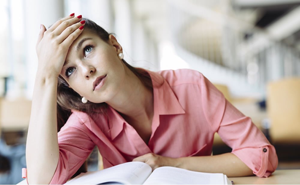 Otros ejemplos de INTERFERENCIA y sus efectos en la MEMORIA