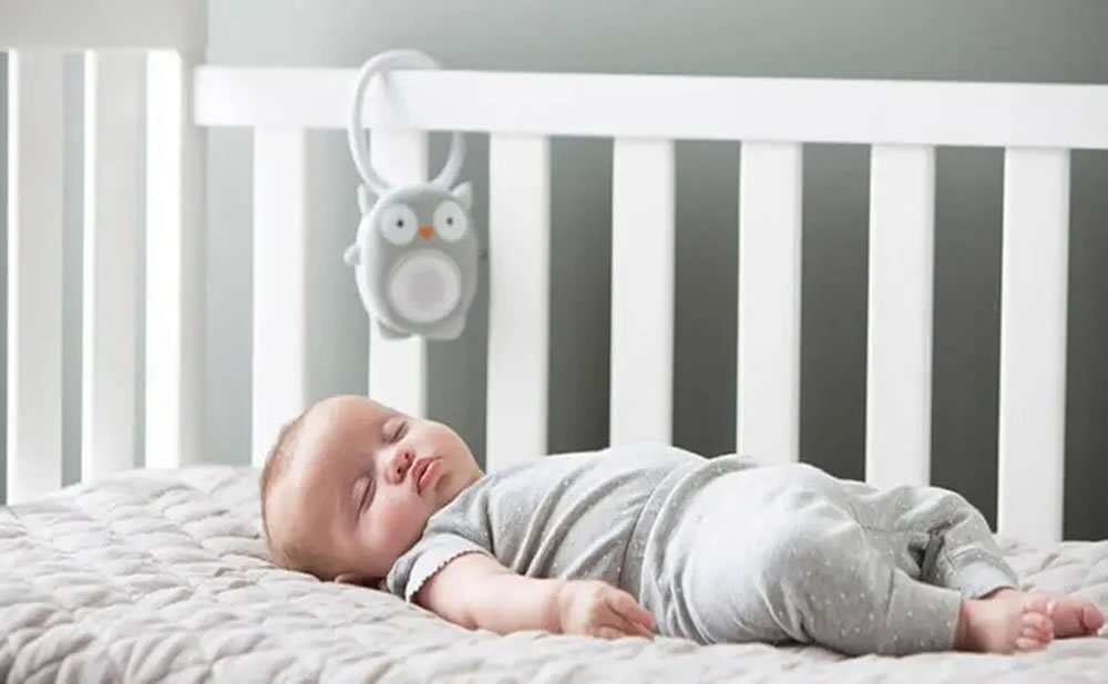 Haz que la cuna sea atractiva para el BEBE 