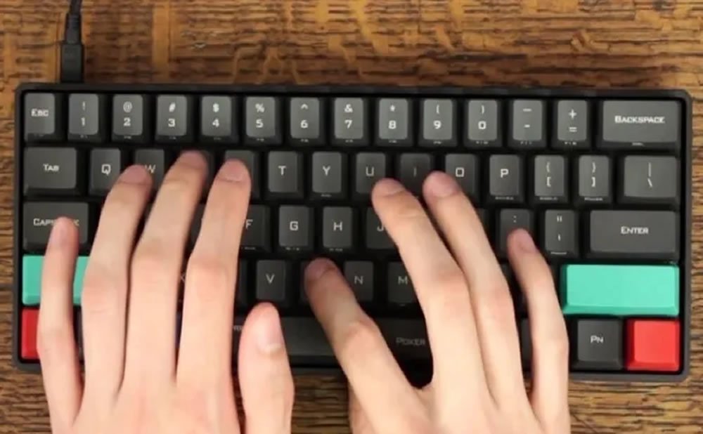 Planifica el estilo con antelacion TECLADO MECANICO