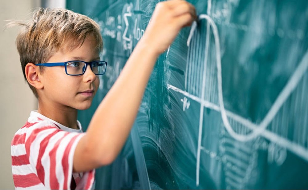 Estrategias para desafiar a los alumnos superdotados