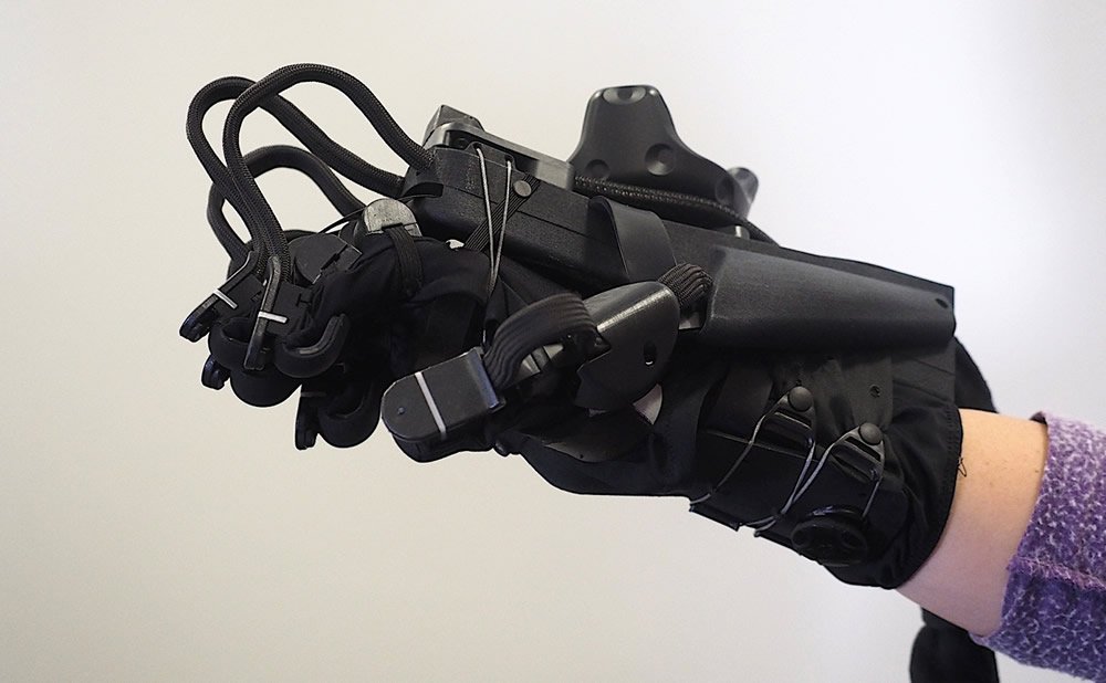 Guantes hapticos de realidad virtual