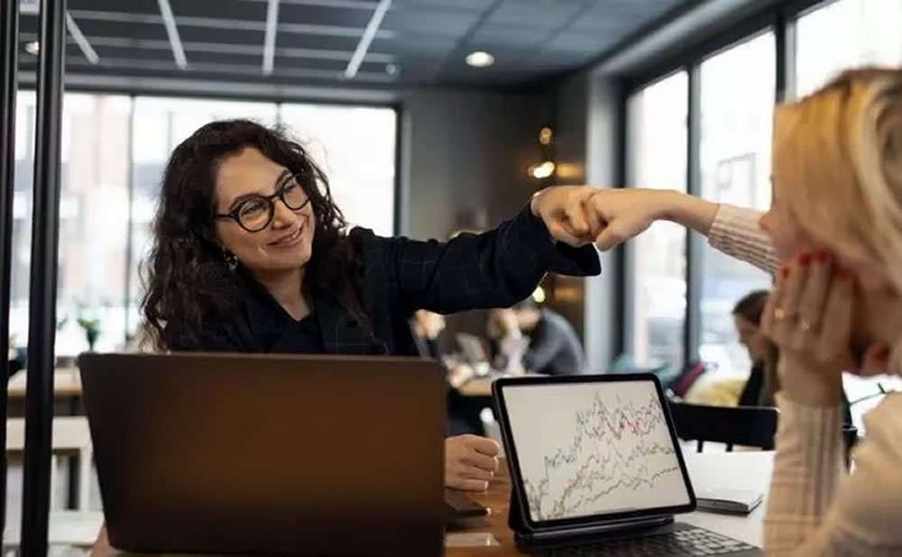 Mantente positivo como puedo tratar con un compañero de trabajo dificil
