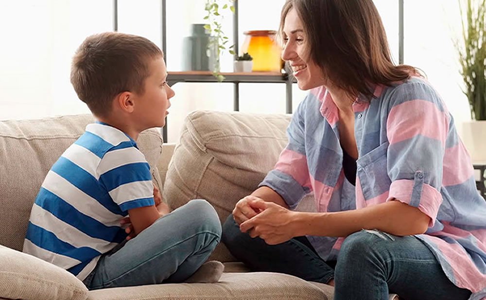 Sea abierto y no juzgue como enseñar a sus hijos a hacerle saber cuando tienen dificultades