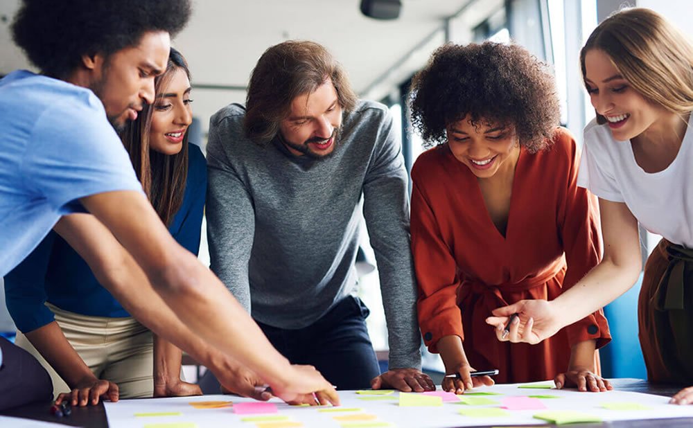 Solicite y brinde retroalimentacion regularmente trabajo en equipo hace que el sueño funcione