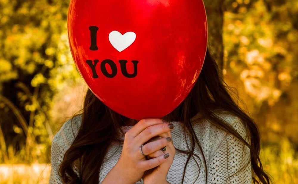 Relacion intensa muestra publica de afecto es bueno para una relacion
