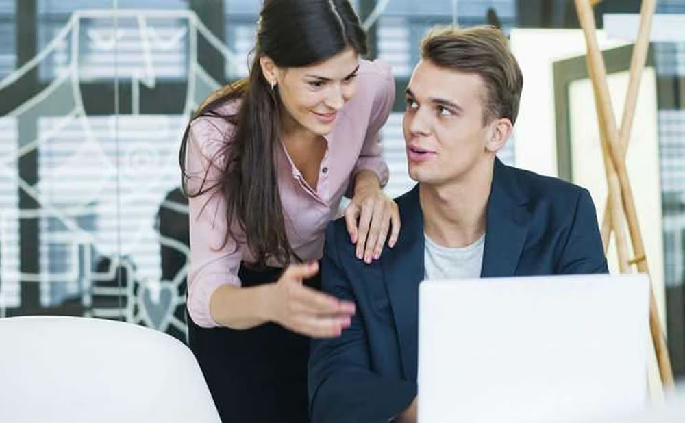 Busque consejos de forma selectiva como pueden los lideres superar la indecision