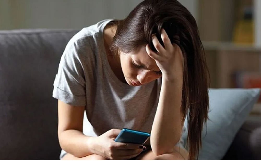 ¿Cómo juegan las redes sociales un papel en la depresión?
