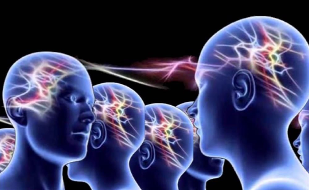 Como funciona la ley de transmision de pensamiento