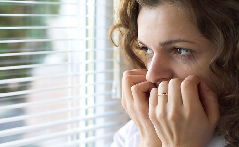 Cuando se usa el pensamiento para detener pensamientos no deseados como utilizar la detencion del pensamiento para controlar los pensamientos no deseados