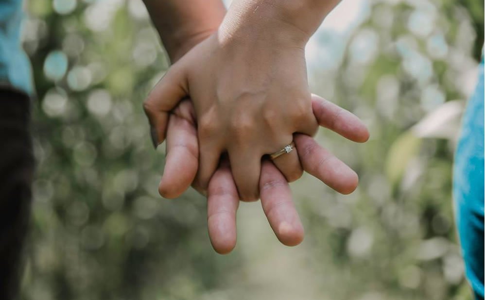 Priorizar la confianza como mantener saludable un matrimonio a distancia