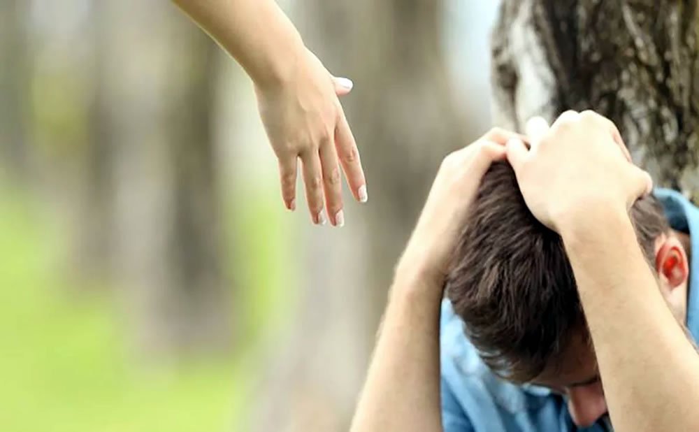 Actue y ofrezca ayuda como desarrollar la empatia en sus relaciones