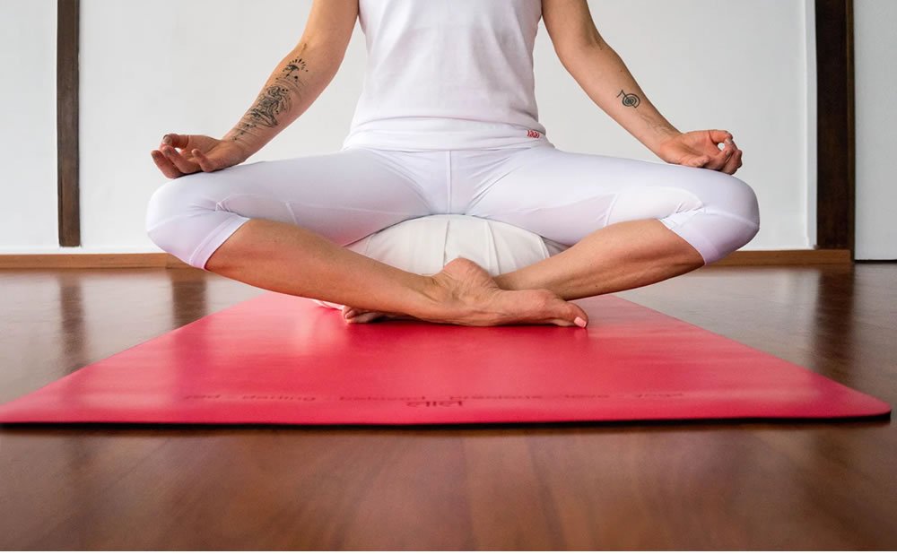 Posicion birmana como sentarse al aprender a meditar