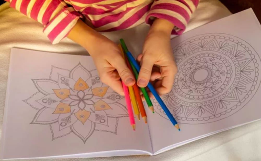Colorear imagenes puede aliviar la ansiedad no se necesitan habilidades de dibujo arteterapia dibujar para aliviar el estres