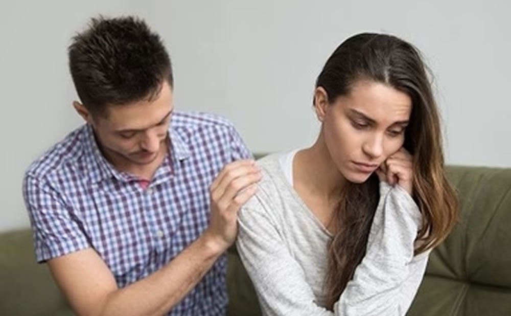 Hablar con una pareja romantica como decirle a alguien que fuiste agredido sexualmente