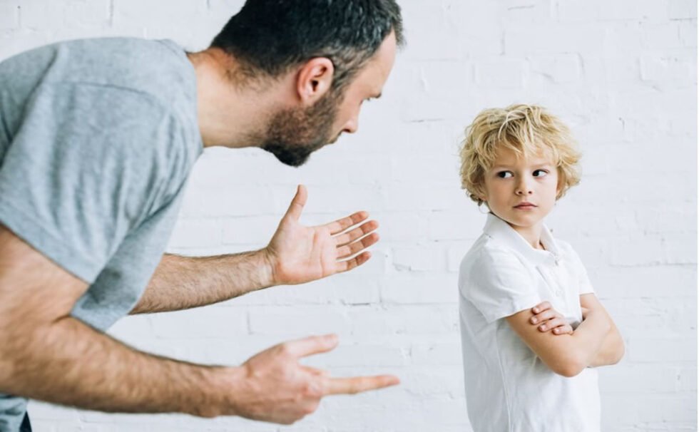 Alienado El impacto de la alienación parental en los niños y en la familia