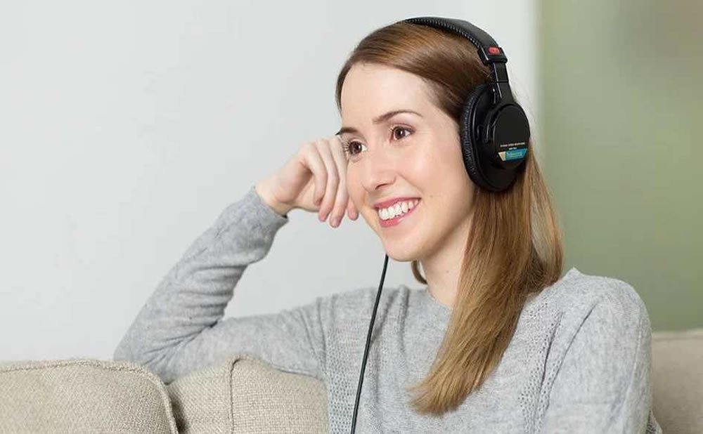 Escuche podcasts y audiolibros como mantener una conversacion estrategias que realmente funcionan