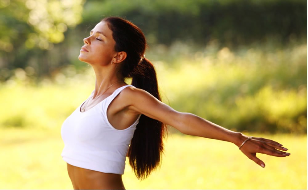 Ayuda a tu equilibrio fisico los beneficios de la meditacion caminando y como empezar