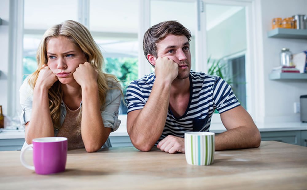 La relacion solo funciona si nada cambia sigues enamorado o simplemente es mas facil permanecer casado