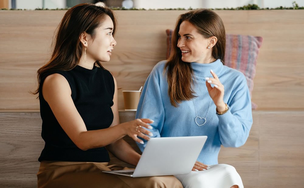 Dialogo banal conquistar chicas habladurias